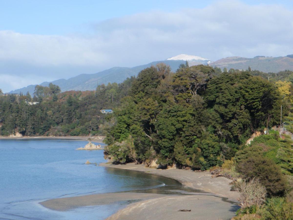 Beach Front:Palms-On-The-Beach.Kaiteriteri. 외부 사진