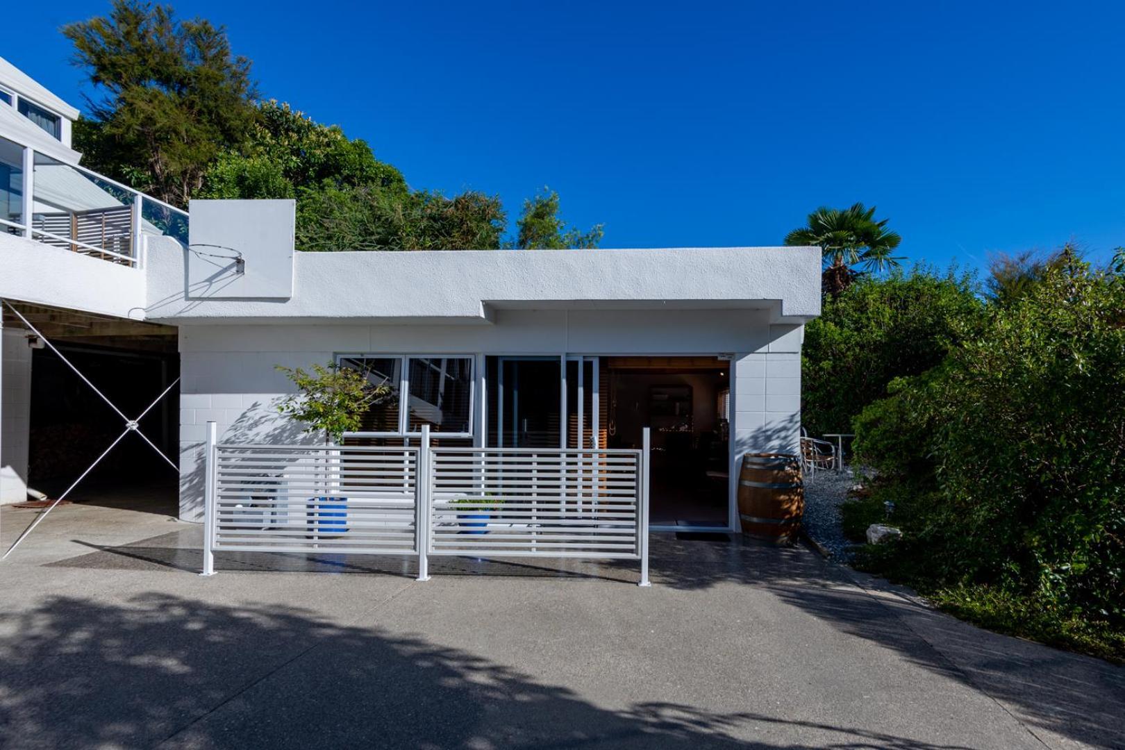 Beach Front:Palms-On-The-Beach.Kaiteriteri. 외부 사진